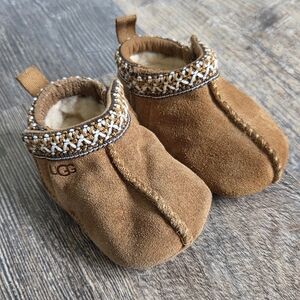 Ugg Baby Tasman Booties Infant Size 0-1 / XS  EU 16 Chestnut Brown Suede
